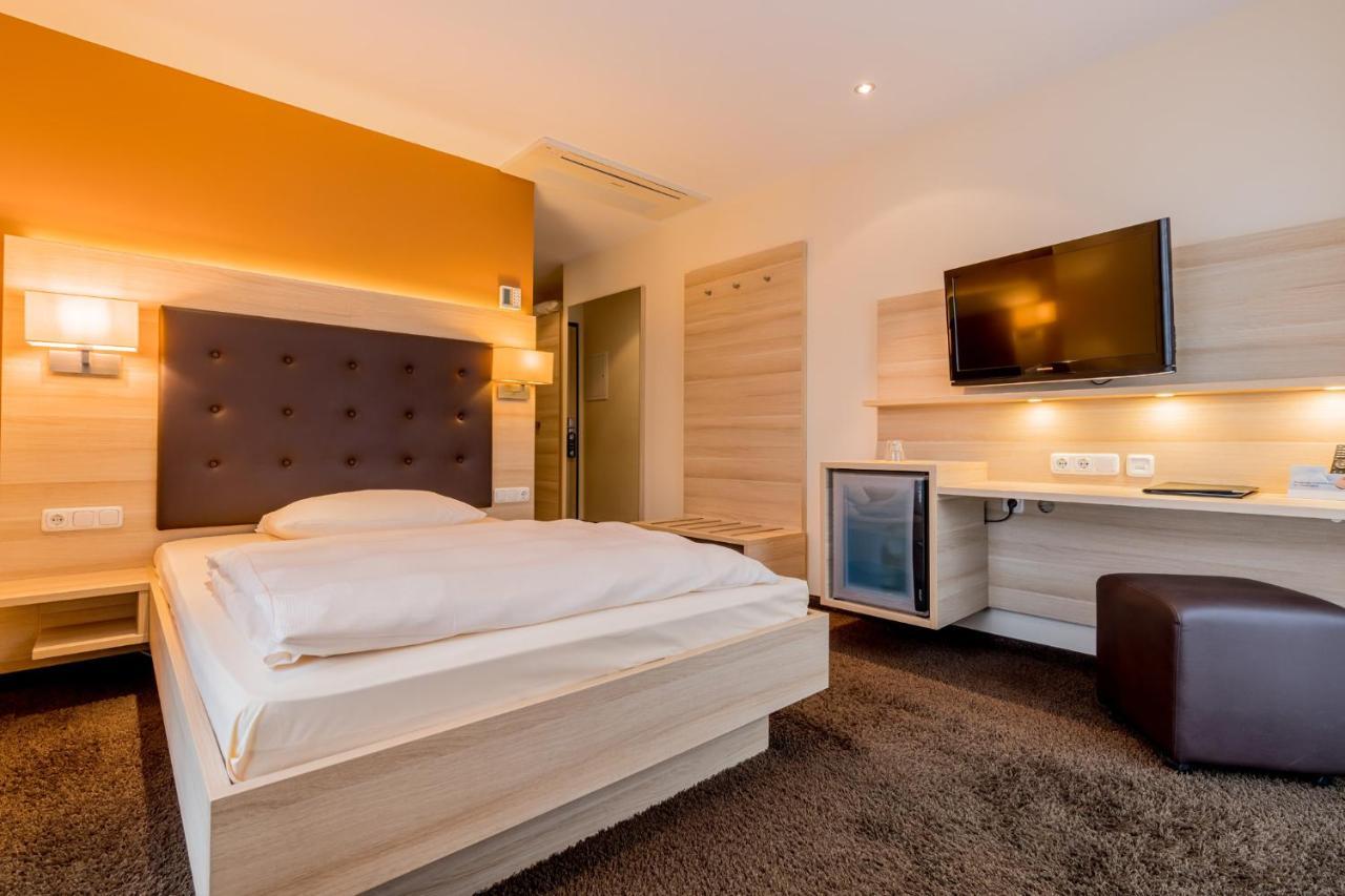 Hotel Bacchus بينسهايم المظهر الخارجي الصورة