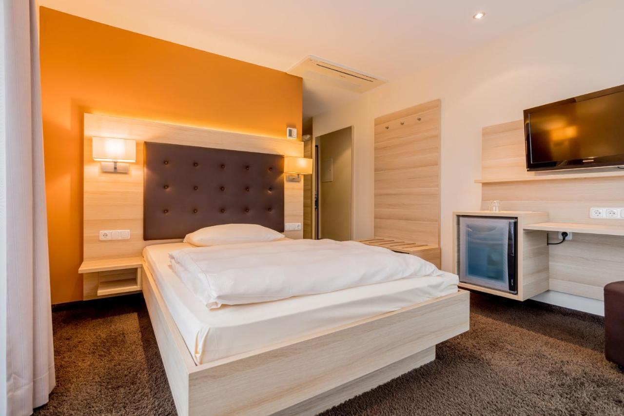Hotel Bacchus بينسهايم المظهر الخارجي الصورة
