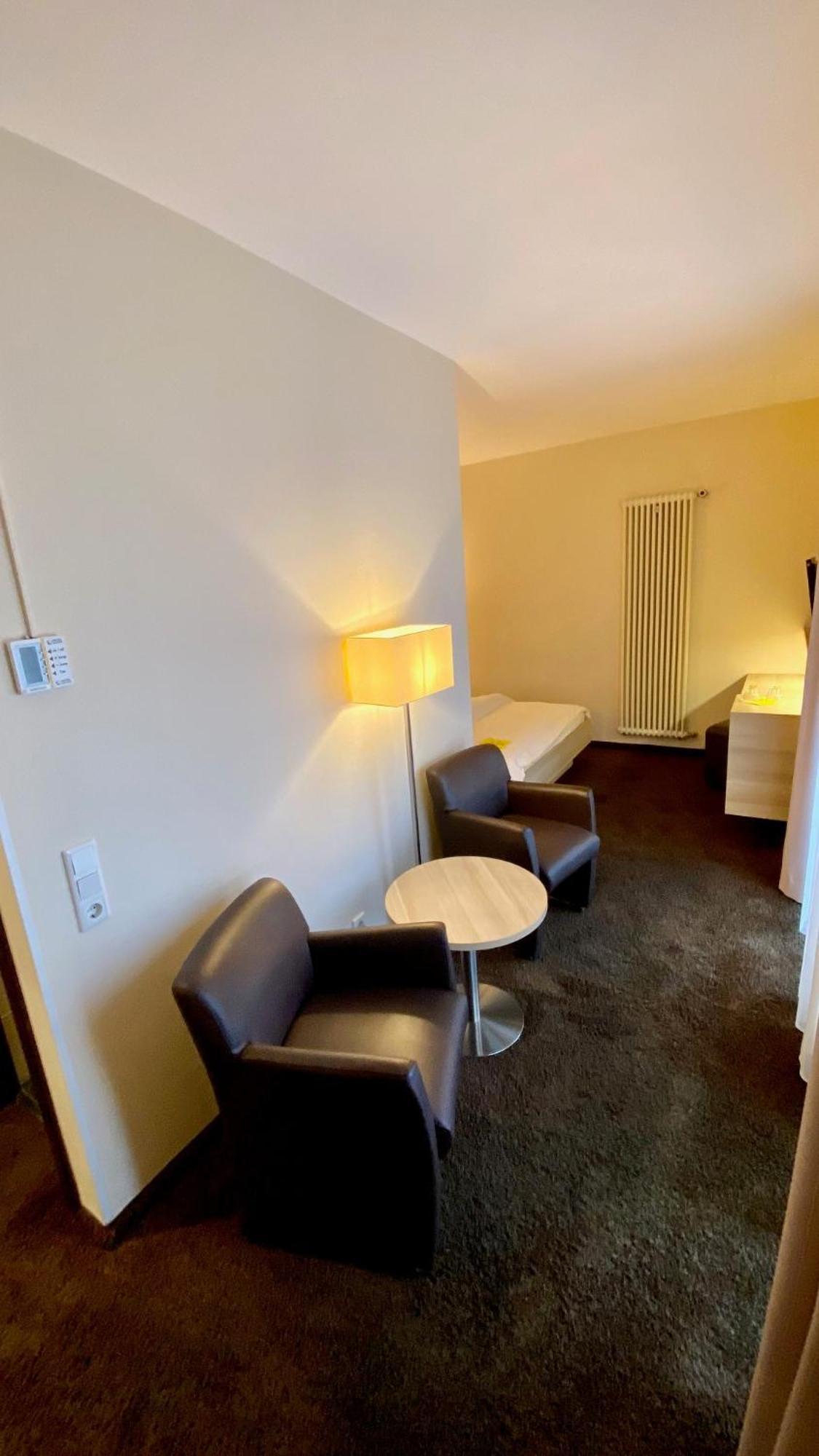 Hotel Bacchus بينسهايم الغرفة الصورة